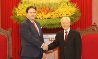 Tổng Bí thư Nguyễn Phú Trọng tiếp Đại sứ Hoa Kỳ tại Việt Nam Marc E. Knapper 