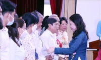 Phó Chủ tịch nước Võ Thị Ánh Xuân dự lễ trao học bổng “Học không bao giờ cùng”