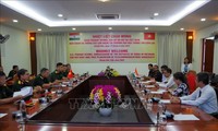 Đại sứ Đặc mệnh toàn quyền Ấn Độ tại Việt Nam thăm và làm việc tại Trường Sĩ quan Thông tin