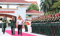 Thủ tướng Phạm Minh Chính thăm, làm việc với Quân khu 4