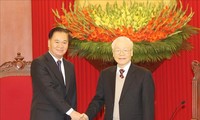 Tổng bí thư Nguyễn Phú Trọng tiếp Đoàn đại biểu cấp cao Văn phòng Trung ương Đảng nhân dân cách mạng Lào