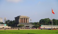 Lăng Chủ tịch Hồ Chí Minh vẫn mở cửa ngày 1/5