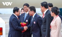 Thủ tướng Chính phủ Phạm Minh Chính tới Hiroshima bắt đầu dự Hội nghị thượng đỉnh G7 và làm việc tại Nhật Bản