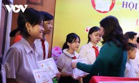 Phó Chủ tịch nước Võ Thị Ánh Xuân trao 250 học bổng “Học không bao giờ cùng”