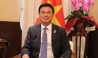 Đại sứ Việt Nam tại Nhật Bản trình quốc thư lên Nhà vua 