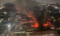 Điện thăm hỏi về vụ hỏa hoạn tại Nam Phi