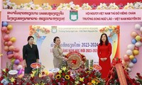 Trường Song ngữ Lào-Việt Nam Nguyễn Du khai giảng năm học mới 