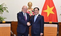 Bộ trưởng Ngoại giao Bùi Thanh Sơn tiếp Cố vấn Liên minh nghị sỹ hữu nghị Nhật-Việt