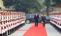 Tổng thống Mông Cổ thăm Bộ Tư lệnh Cảnh sát Cơ động