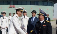Tàu 016-Quang Trung thăm hữu nghị Hongkong (Trung Quốc)