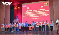 Lãnh đạo Đảng, Nhà nước thăm, tặng quà Tết tại các địa phương