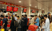 Sân bay Tân Sơn Nhất “lập đỉnh” về hành khách dịp Tết Nguyên đán