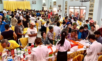 Đoàn công tác của Thành phố Hồ Chí Minh thăm, khám bệnh từ thiện tại Lào