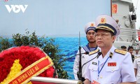 Tưởng niệm các anh hùng liệt sỹ và nhân dân hy sinh trong chiến thắng của Hải quân nhân dân Việt Nam