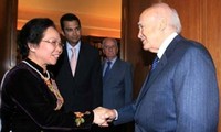 Walpres Vietnam Nguyen Thi Doan melakukan kunjungan kehormatan kepada Presiden Yunani