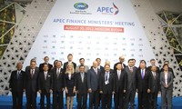APEC menegaskan memberikan prioritas mendorong pertumbuhan dan kestabilan keuangan