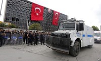 Perdana Menteri Turki melakukan pertemuan mendesak dengan wakil demontran
