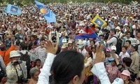  Faksi oposisi Kamboja melakukan demonstrasi tanpa kekerasan untuk menentang hasil pemilihan
