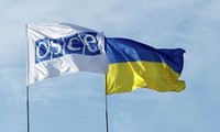 OSCE membenarkan bahwa pasukan penuntut kemerdekaan di Ukraina telah menarik senjata berat