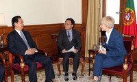PM Nguyen Tan Dung melakukan pembicaraan dengan Ketua Parlemen Portugal