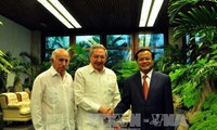 Presiden Kuba menerima delegasi Partai Komunis Vietnam