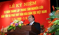 Membina kebudayaan Vietnam yang maju dan kental dengan identitas bangsa demi perkembangan Tanah Air