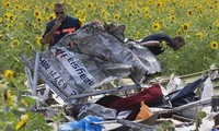 Para investigator kasus MH17 menemukan kepingan yang diduga dari rudal BUK