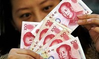 Tiongkok terus mendevaluasikan mata uang Yuan  