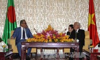 Pemimpin kota Ho Chi Minh menerima Presiden Bangladesh Abdul Hamid