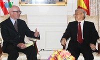 Delegasi tingkat tinggi Partai Komunis AS melakukan kunjungan di Vietnam