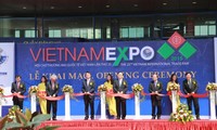 Vietnam EXPO 2016 dibuka di kota Hanoi