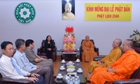 Kepala Departemen Penggerakan Massa Rakyat KSPKV mengujungi dan mengucapkan selamat kepada umat Buddhis sehubungan dengan Hari Waisak 2016
