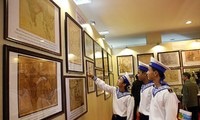 Pameran peta dan dokumen tentang kedaulatan Hoang Sa dan Truong Sa wilayah Vietnam di propinsi Phu Yen