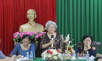 Mendukung ibu Tran To Nga dalam perjuangan demi korban agen oranye/dioxin Vietnam