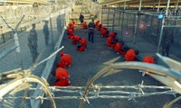DPR AS mengesahkan RUU tentang menghentikan penyerahan tahanan keluar Guantanomo