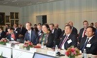 Wakil Ketua MN Tong Thi Phong menghadiri “Hari-hari Vietnam di Denmark”
