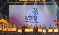 Acara evaluasi rombongan Vietnam yang ikut dalam Kompetisi ke-11 Ketrampilan ASEAN