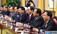 Presiden Tran Dai Quang menyampaikan keputusan mengangkat 3 Duta Besar