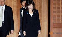 Menteri Pertahanan Jepang, Tomomi Inada mengunjungi kuil Yasukuni dan reaksi negara-negara di dunia