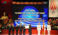 Radio Suara Vietnam 30 tahun pelaksanaan pembaruan- Membangun pola badan multi media yang pertama dari seluruh negeri