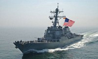 Angkatan Laut AS melepaskan tembakan peringatan terhadap kapal Iran