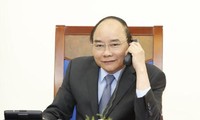 Pembicaraan telepon antara PM Vietnam, Nguyen Xuan Phuc dan Penjabat Presiden, merangkap PM Republik Korea, Hwang Kyo Ahn