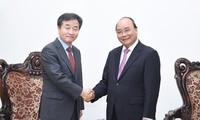 PM Nguyen Xuan Phuc menerima delegasi Kantor Berita Yonhap, Repubik Korea