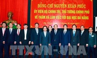 PM Nguyen Xuan Phuc melakukan kunjungan kerja di Universitas Da Nang