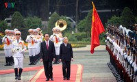 Upacara penyambutan resmi Kaisar Jepang dan Permaisuri  dalam kunjungan-nya di Vietnam