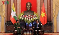 Presiden Tran Dai Quang menerima Jenderal Senior Myanmar, Min Aung Hlaing