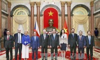 Presiden Tran Dai Quang menerima para Dubes yang menyampaikan surat mandat
