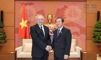 Wakil MN Vietnam, Do Ba Ty menerima Ketua Kelompok Legislator persahabatan Thailand-Vietnam