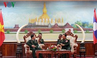 Memperkuat kerjasama pertahanan, memperkokoh kepercayaan dan kerjasama komprehensif Vietnam-Laos
