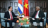  Presiden Vietnam, Tran Dai Quang menerima Ketua Parlemen Kuba, Esteban Lazo Hernandez